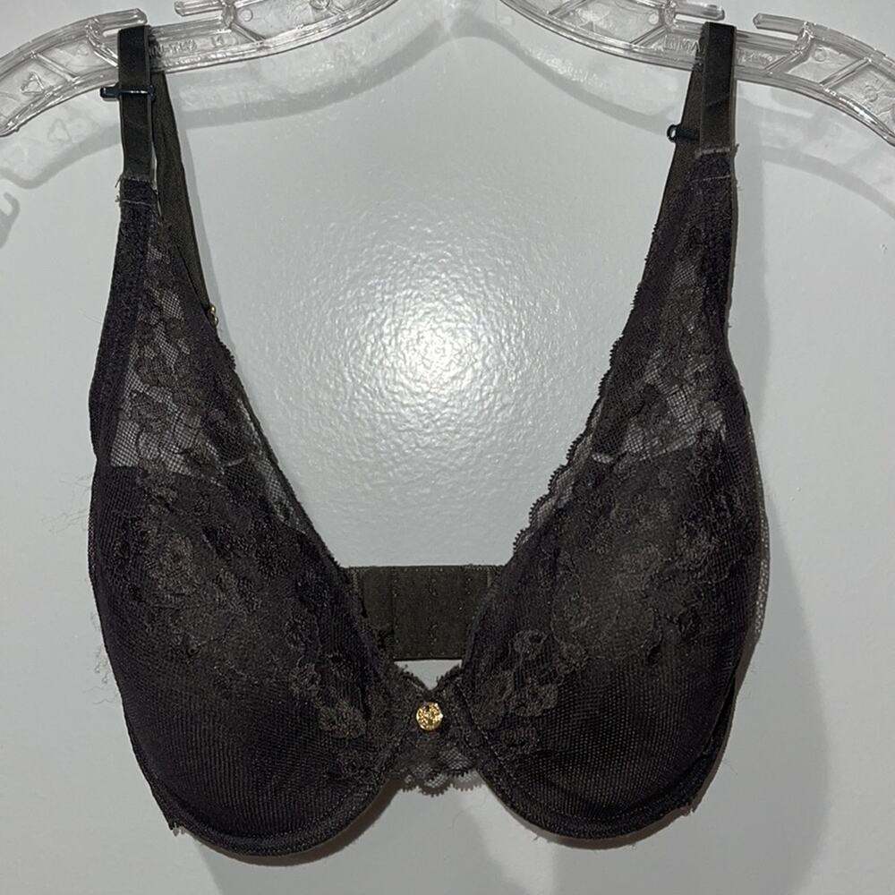 Natori Gray Color Cross back Lace Trimmed Bra